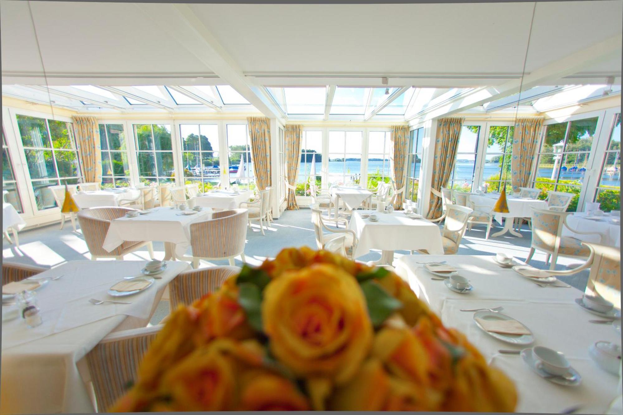 Strauers Hotel Am See Bosau Dış mekan fotoğraf